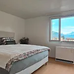 Mountain View - & Quiet Thun