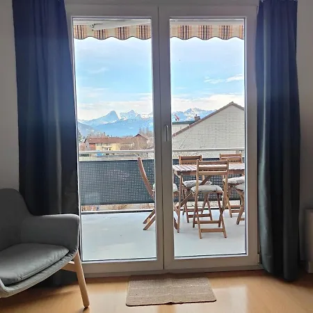 Mountain View - & Quiet *