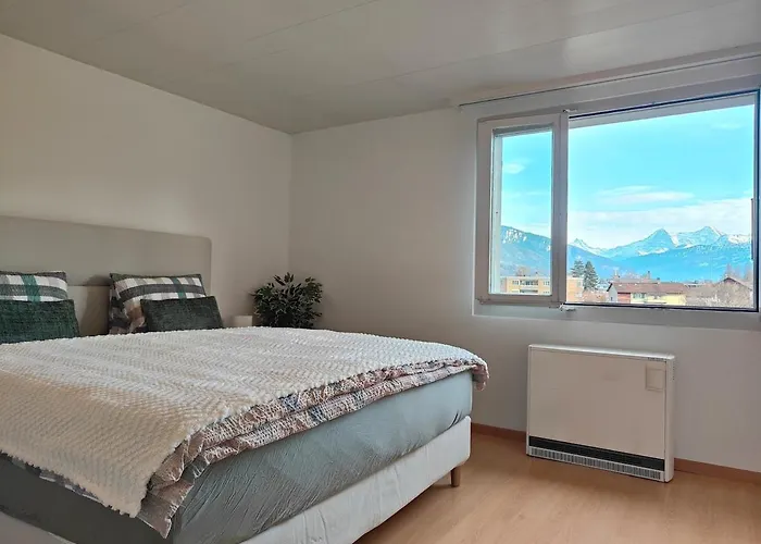 Mountain View - & Quiet Thun