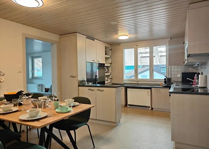 Mountain View - & Quiet *