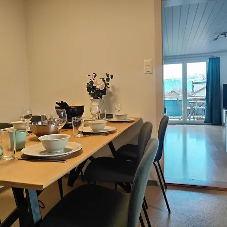 Mountain View - & Quiet Thun