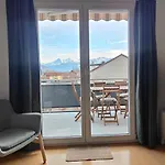 Mountain View - & Quiet *